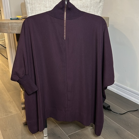 Aritzia Babaton Hamish Mock Neck Oversized
Bat Wing Dolman Sleeve Blouse Purple - Picture 6 of 16